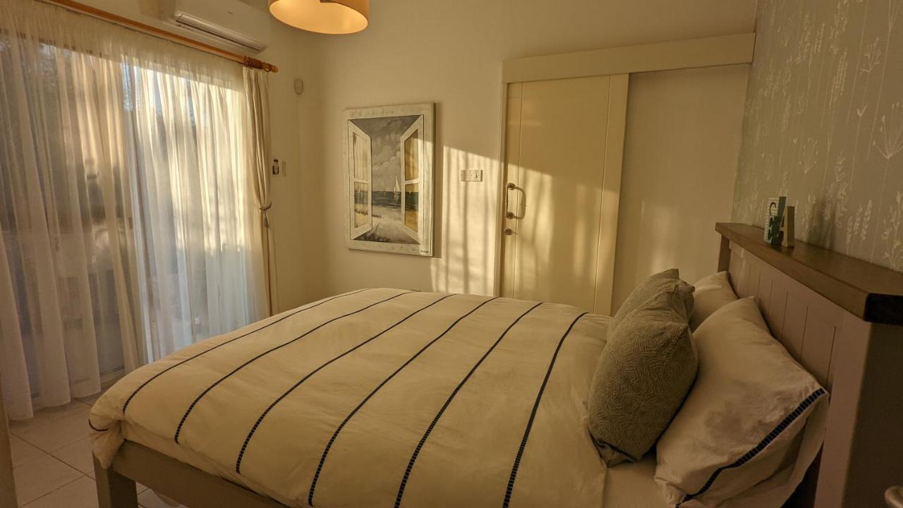 Stylish Garden Apartment At Paphos Harbour Exterior foto